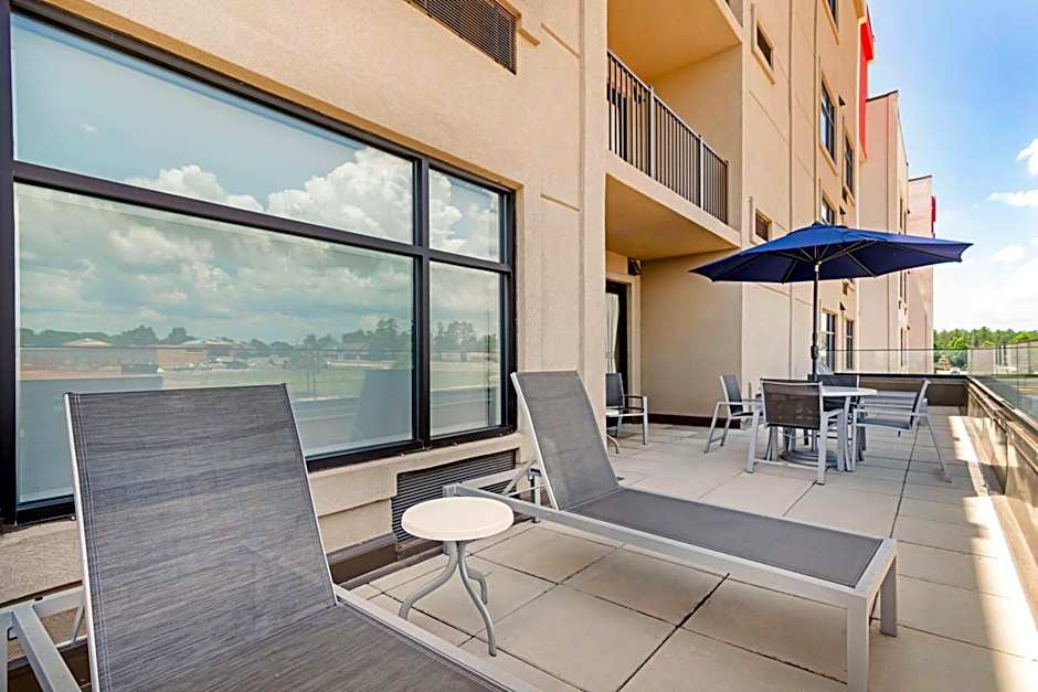 Best Western Plus Executive Residency Rigby's Water World Hotel