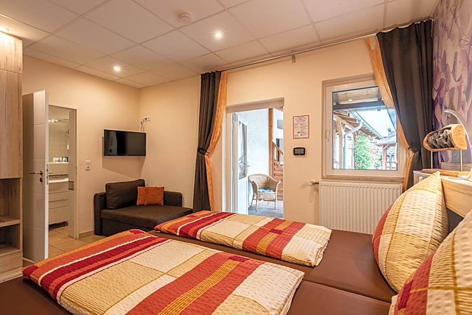 Land-Hotel Zum Schwan, Garni E-Ladestationen, Nähe Phantasialand Nähe Palmenparadies Euskirchen