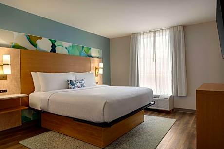 Executive King Suite - Non-Smoking