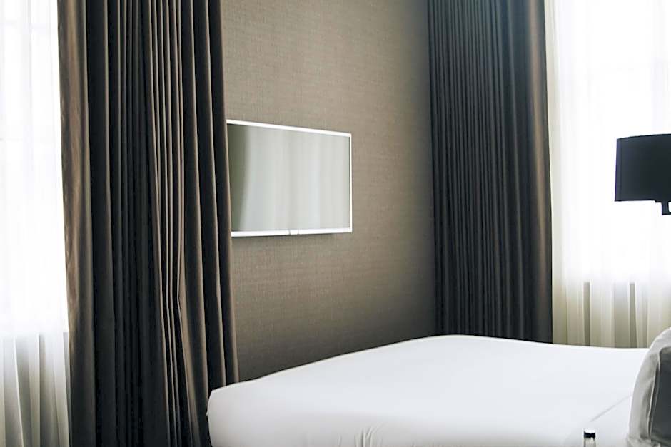 Camden Enterprise Hotel