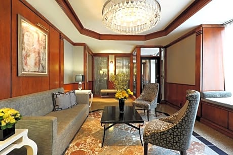 Washington Jefferson at Times Square