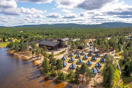 Wilderness Hotel Inari & Igloos