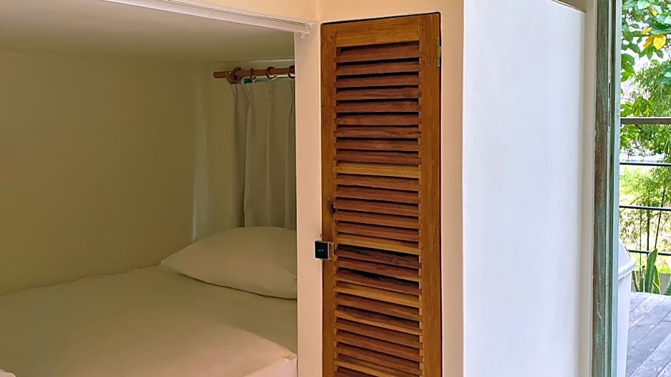 White Penny Hostel