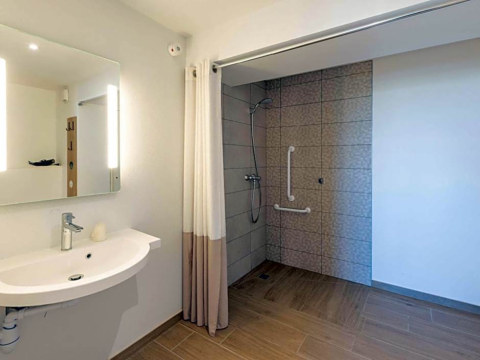 B&B HOTEL Rennes Parc Expo Aéroport