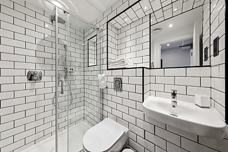 SUPERIOR SINGLE ROOM