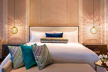 1 King Bed, Outdoor Plunge Pool, St Regis Suite