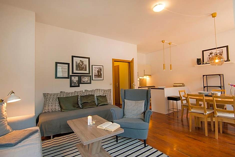 Residenz Lothringen by AlpenTravel