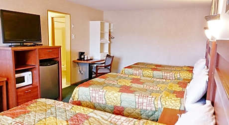 Double Room with Three Double Beds