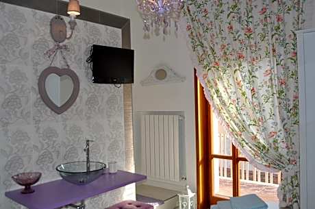 Economy Double Room with Balcony and Sea View