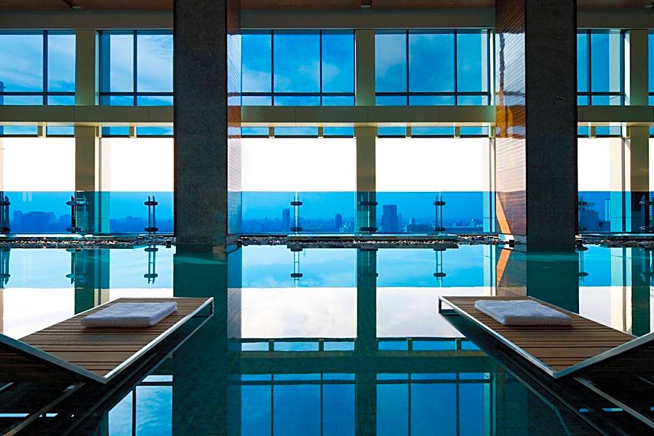 Renaissance by Marriott Bangkok Ratchaprasong Hotel