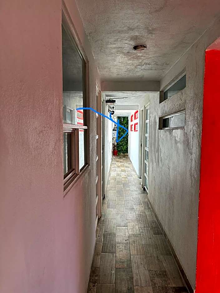 Casa Vázquez , "Como en casa" , hospédate con nosotros y recibirás una atención personalizada, servicio y confort nos distingue.