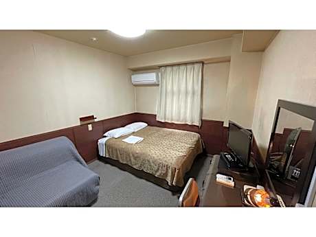 Twin Room - Non-Smoking