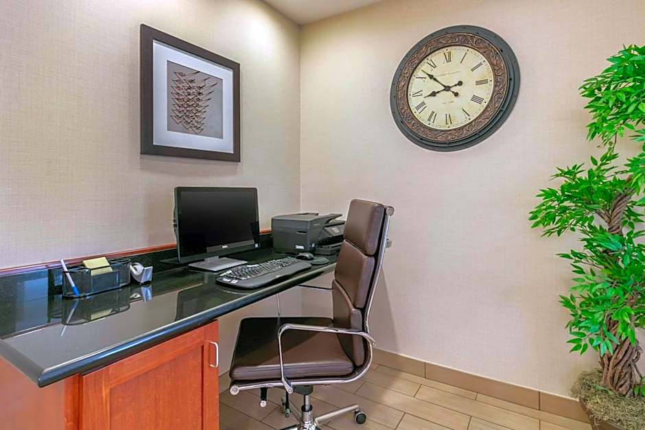 Comfort Inn & Suites Marion I-57