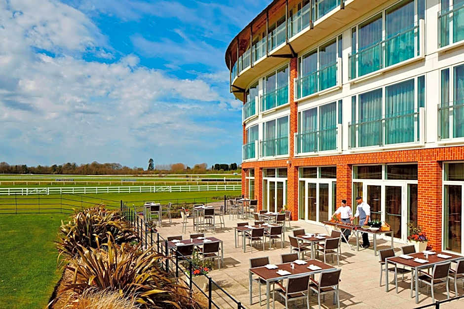 Lingfield Park Marriott Hotel & Country Club