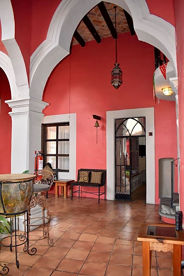 Hotel Ana Catalina and Suites