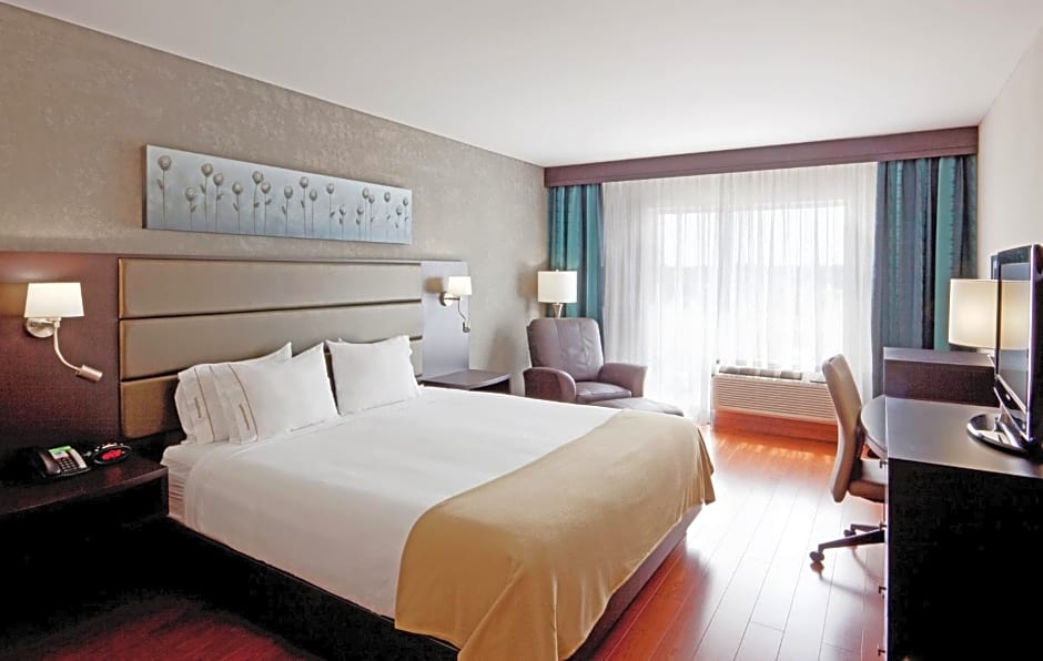 Holiday Inn Express Hotel & Suites Saint - Hyacinthe