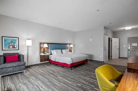 1 King Mobility/hearing Access W/tub Nonsmok Vis Firealrm/door/phn Alrt/hdtv Microwv/fridge/free Wi-