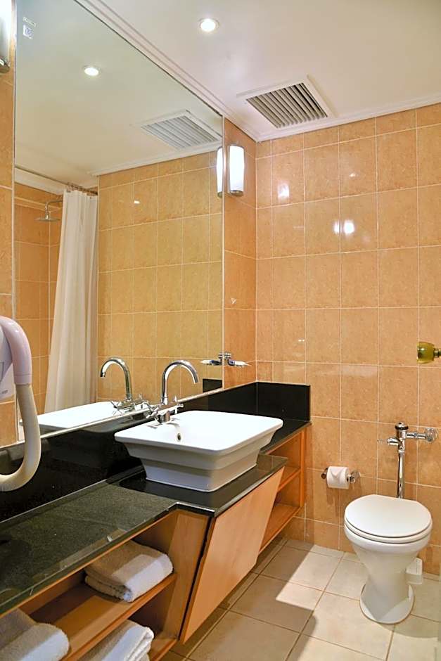 Cresta Jameson Hotel