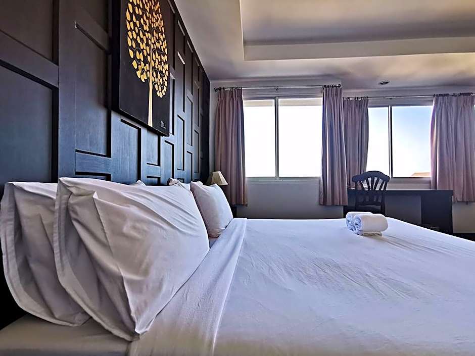 Nana Buri Hotel