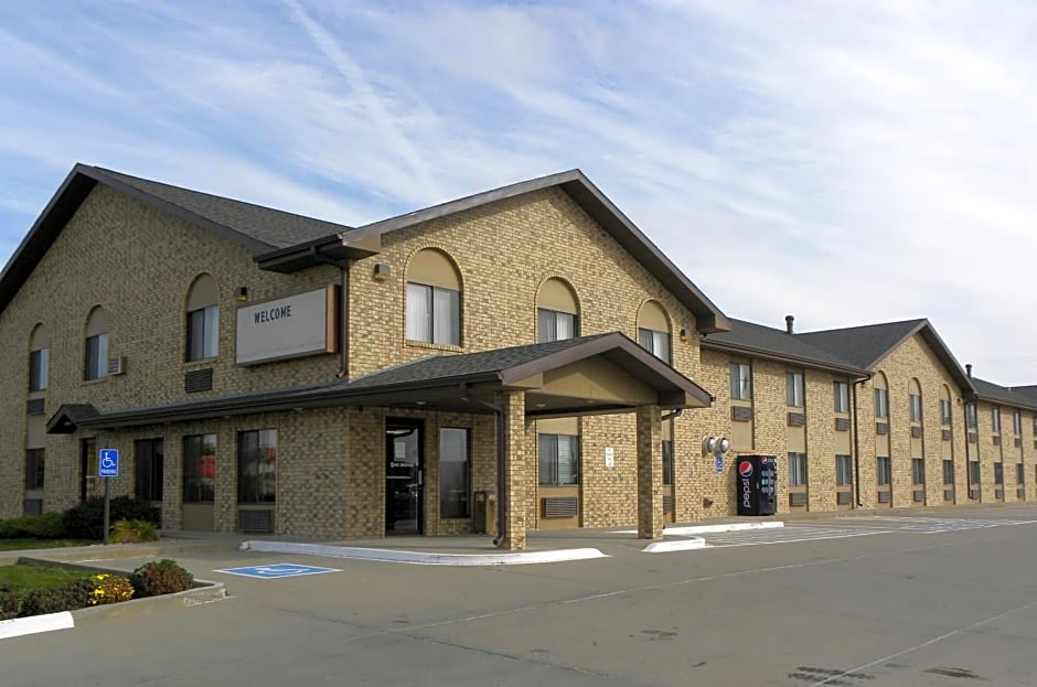 New Victorian Inn & Suites-Kearney