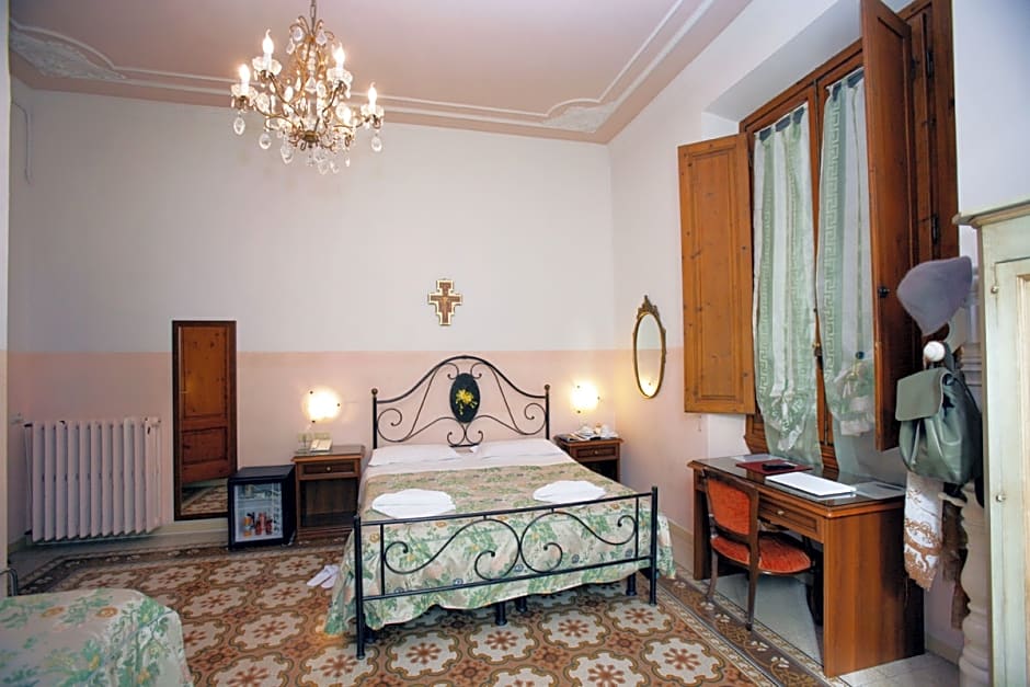 Hotel Desiree