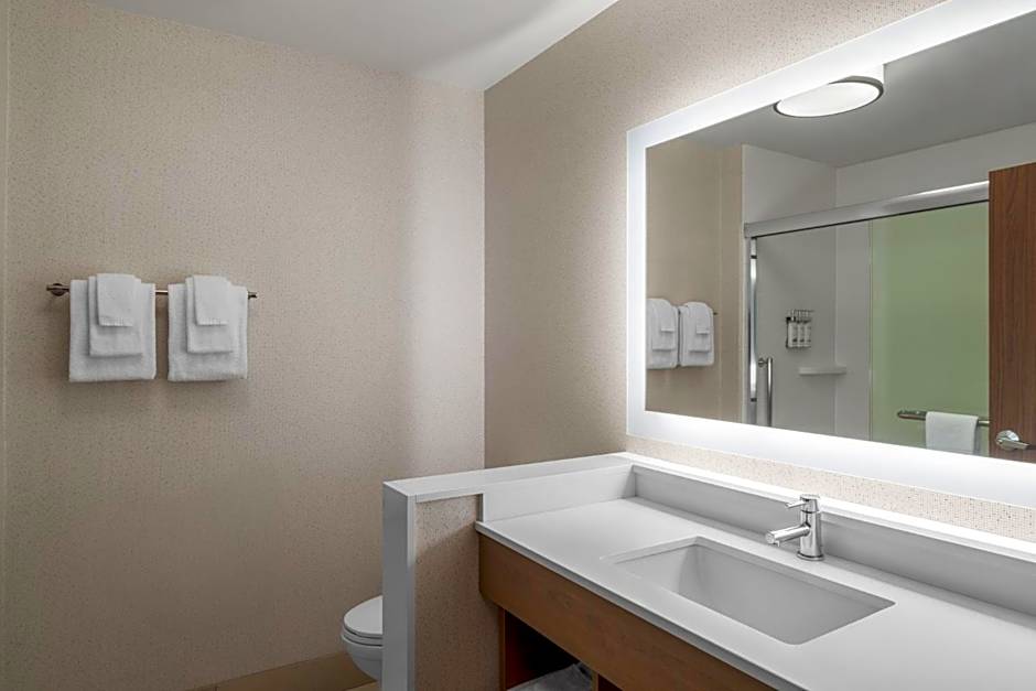 Holiday Inn Express & Suites Salem North-Keizer By IHG