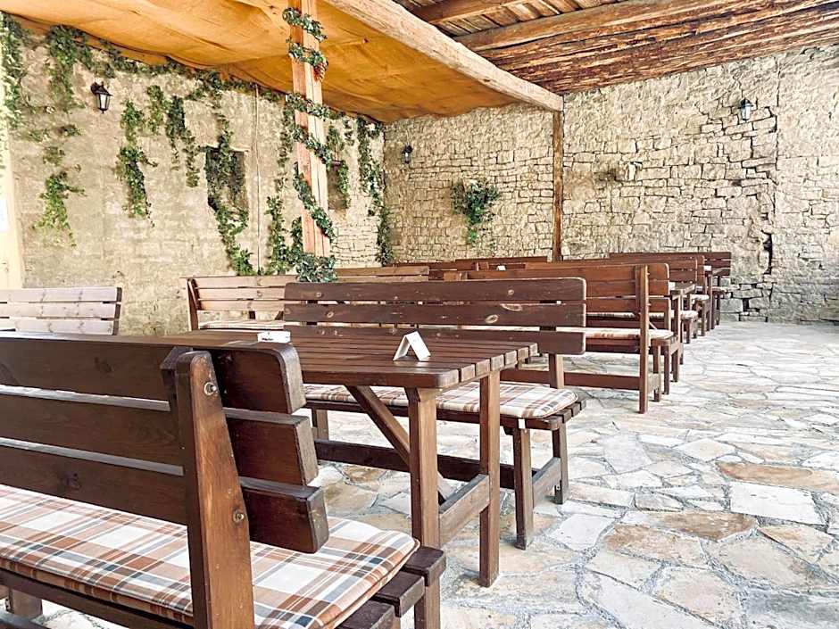 Landhotel "Schwarzach am Main"