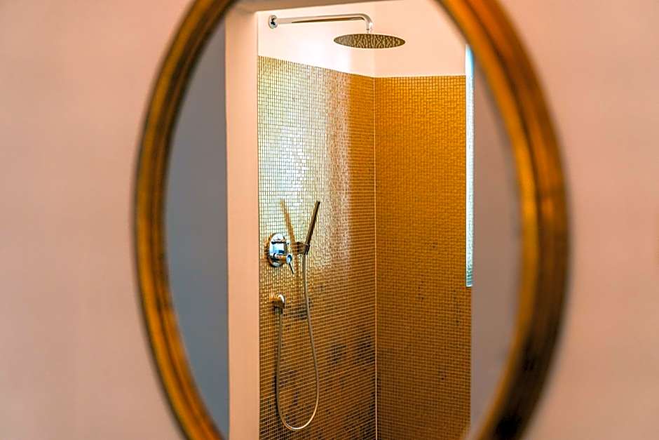 goldfinger + suites