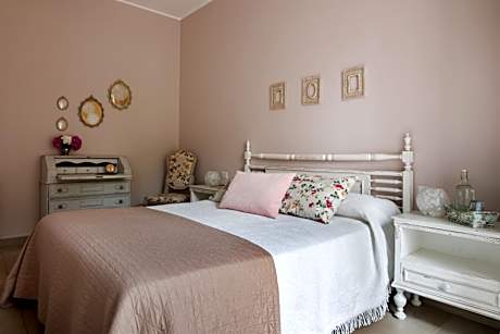 Standard Triple Room with Sea View