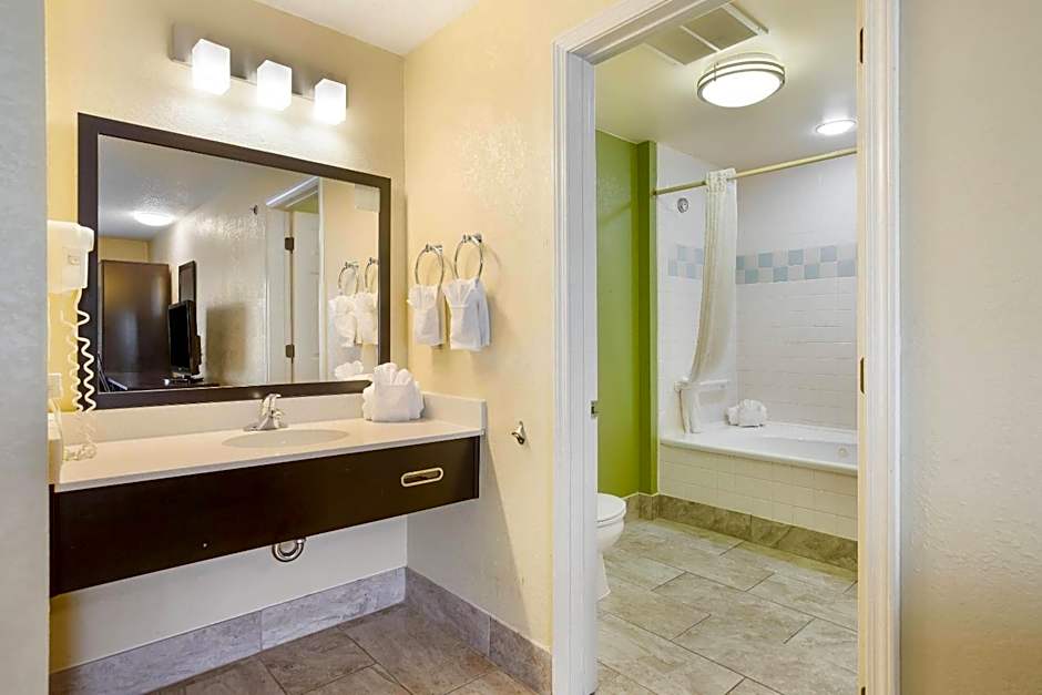 Sleep Inn & Suites Grand Rapids Southeast - Kentwood