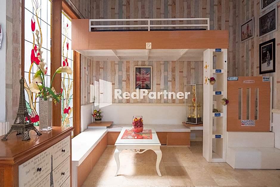 Londres Bed and Breakfast RedPartner near Gembira Loka Zoo