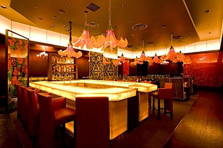 Tokyo Disneyland(R) Hotel