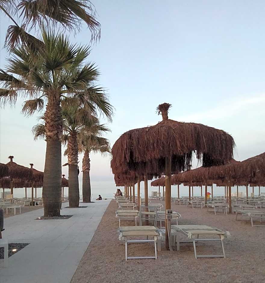 Hotel Chiaraluna