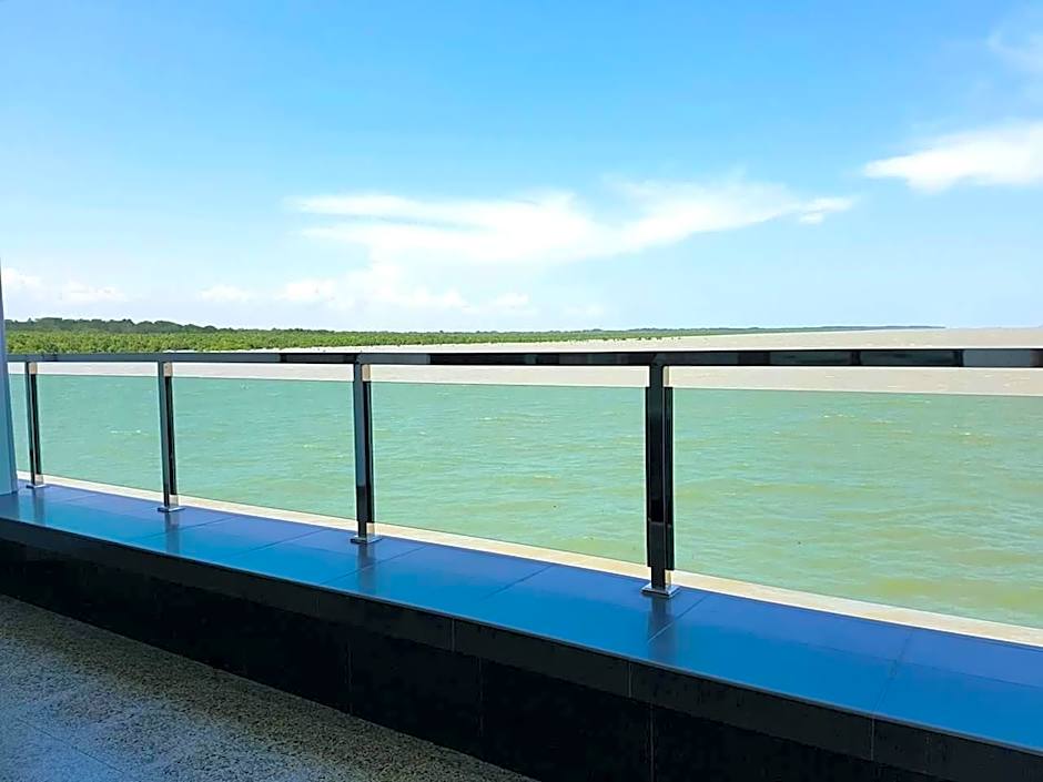 Kukup Xiang Holiday Home