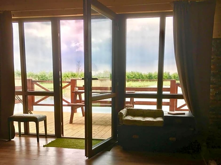 Lakeside Fishing Lodges