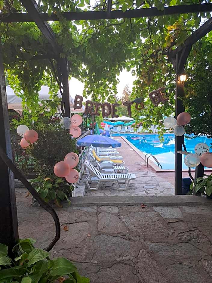 Комплекс Тракийски стан