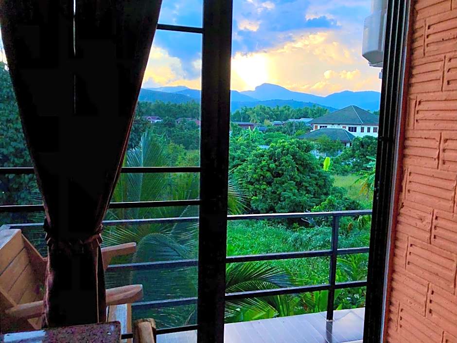 Sandee Place Mountain View Hotel โรงแรมแสนดีเพลส เมาเท่นวิว จอมทอง