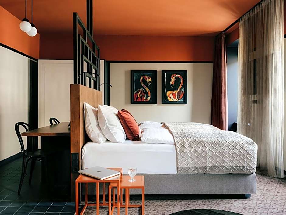 WELTWIEN Luxury Art Apartments & Free Parking