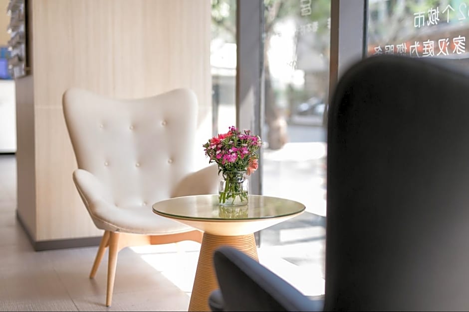 Hanting Hotel (Guangzhou Beijing Rd, Tianzi Pier)