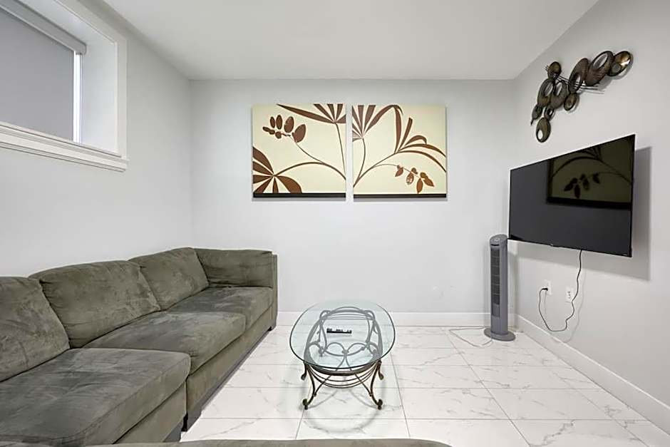 Basement Suite In Vancouver