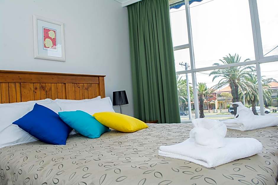 Alexander Motor Inn & Apartments