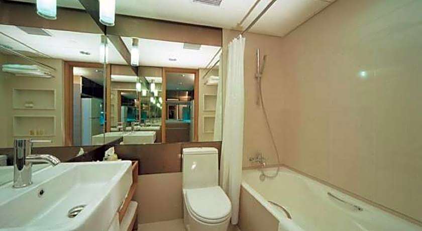 Kowloon Harbourfront Hotel