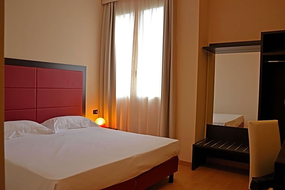 Hotel Motel Galaxy Reggio Emilia