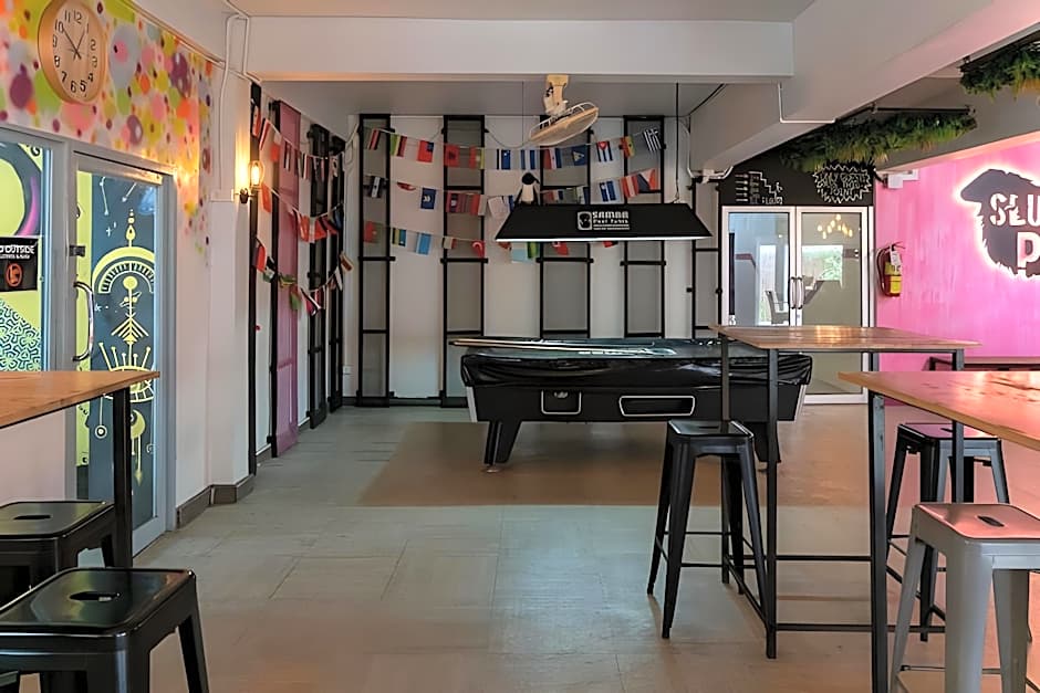 Slumber Surf Phuket Kata