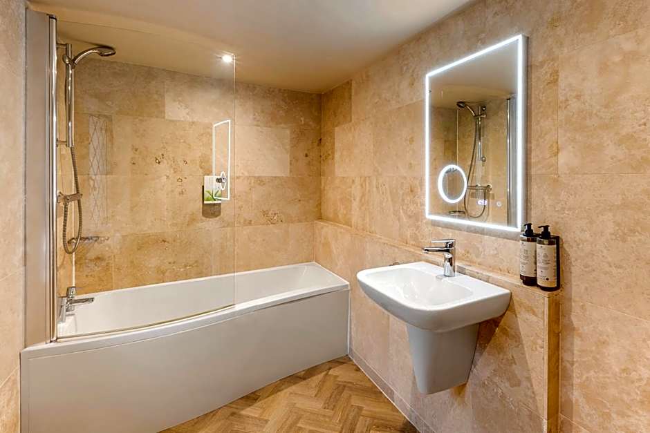 Woodford Bridge Country Club