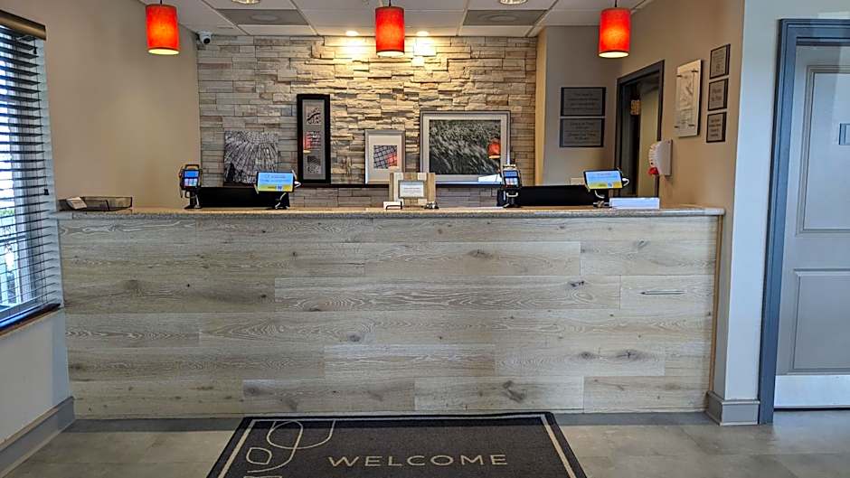 Country Inn & Suites by Radisson, Covington, LA