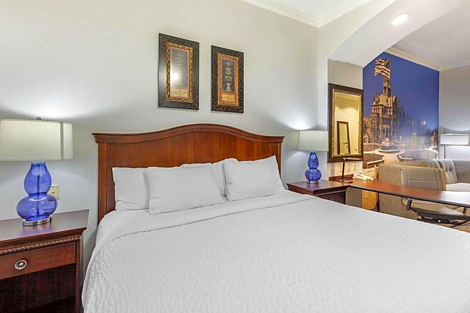 Clarion Pointe Sulphur Springs