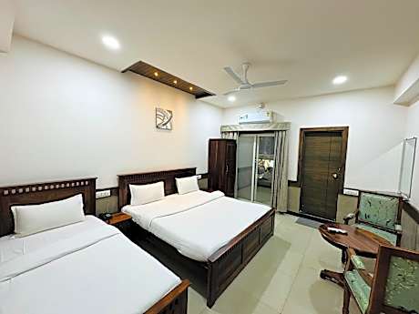 Hotel Tirth By Sonu's