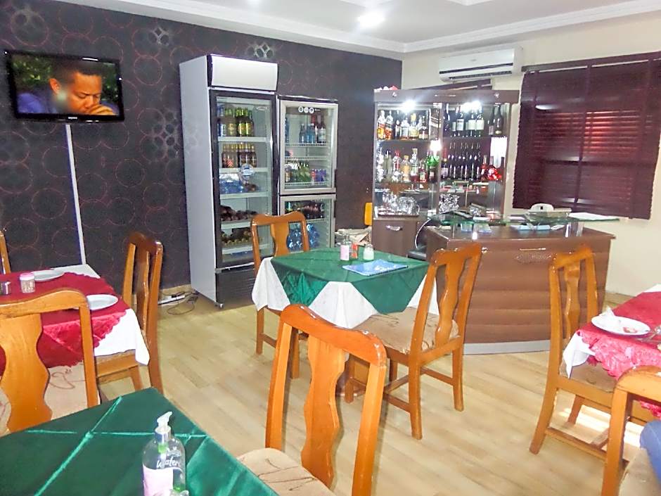 Dreamland Suites