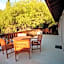 BlackStone Apart Boutique Hotel